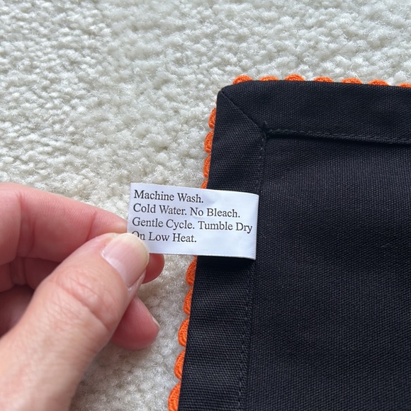 Halloween Table Linen - Picture 7 of 7